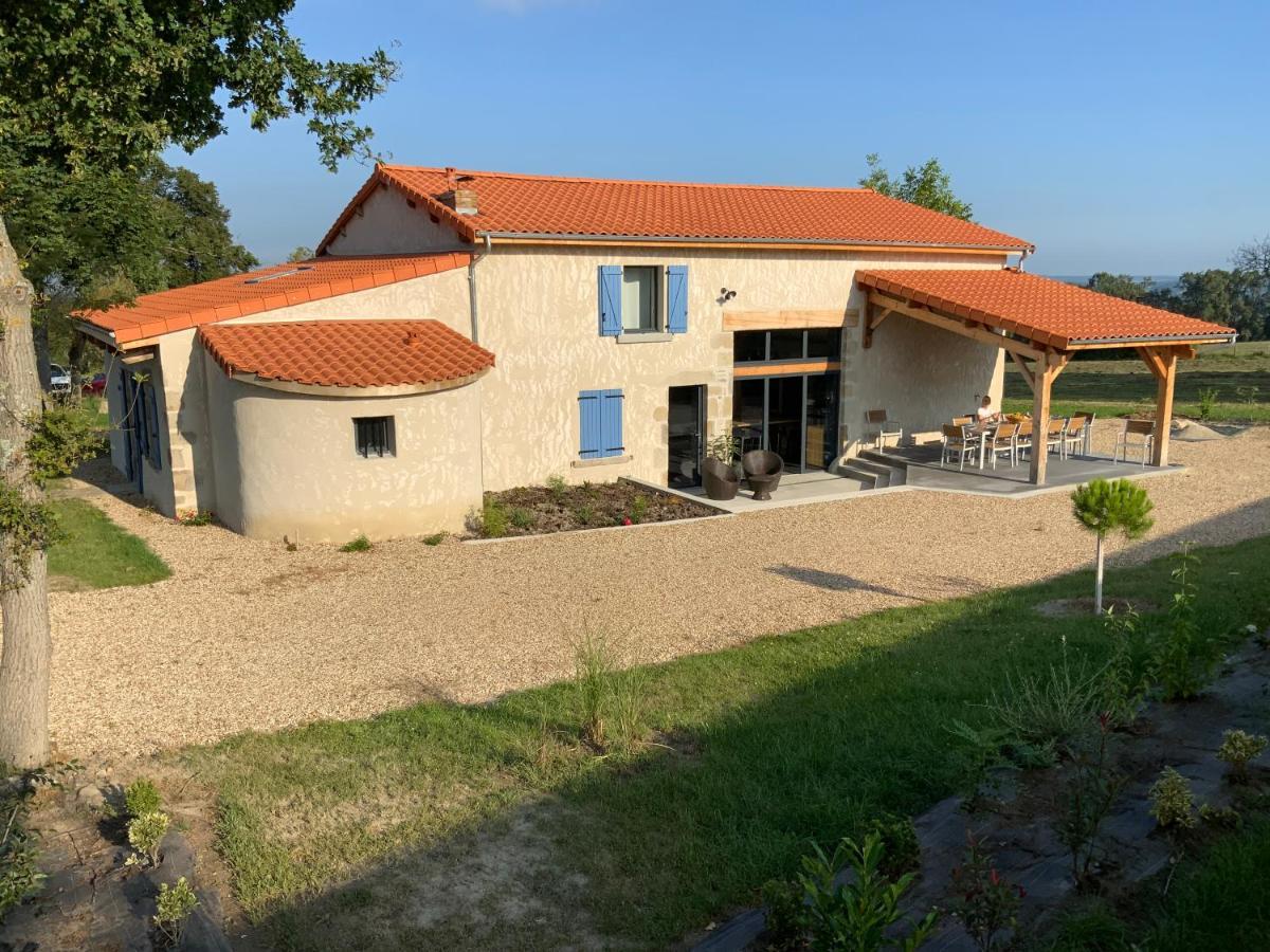 Вилла Chez Le Damian Neuville  Экстерьер фото